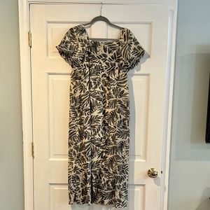 HAYDEN CREAM & BLACK MIDI DRESS WITH POCKETS - SIZE MEDIUM